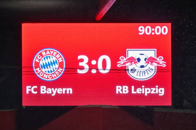 Die Anzeigetafel, Videowand zeigt das Endergebnis, 25.01.2026, München (Deutschland), Fussball, Google Pixel Frauen-Bundesliga, FC Bayern München - RB Leipzig, DFB DFL REGULATIONS PROHIBIT ANY USE OF PHOTOGRAPHS AS IMAGE SEQUENCES AND OR QUASI-VIDEO.
