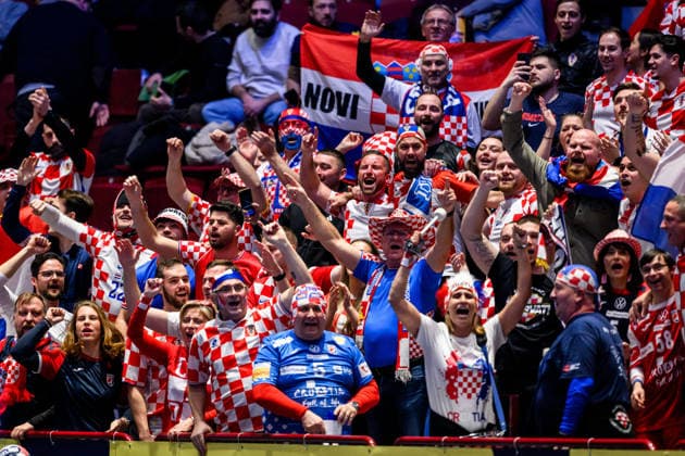 260125 Fans of Croatia during the EHF European Handball Championship main round match between Switzerland and Croatia on January 25, 2026 in Malmö. Photo: Petter Arvidson BILDBYRAN kod PA PA1139 handball handboll handball handbolls-em 2026 schweiz croatia ehf european handball championship switzerland kroatien bbeng grappa33 publik Copyright: PETTERxARVIDSON BB260125PA225