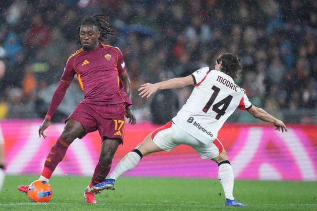Roma™s Manu Kone AC Milan s Luka Modric during the Serie A EniLive soccer match between Roma and Milan at the Rome s Olympic stadium, Italy - Sunday January 25, 2026 - Soccer ( Photo by Alfredo Falcone LaPresse )  Copyright: xAlfredoxFalcone LaPressex