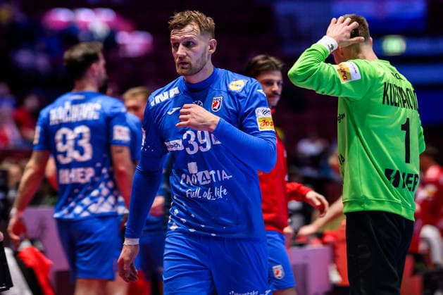 260125 David Mandic of Croatia looks dejected during the EHF European Handball Championship main round match between Switzerland and Croatia on January 25, 2026 in Malmö. Photo: Petter Arvidson BILDBYRAN kod PA PA1139 handball handboll handball handbolls-em 2026 schweiz croatia ehf european handball championship switzerland kroatien bbeng grappa33 depp Copyright: PETTERxARVIDSON BB260125PA237