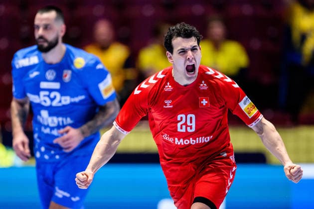 260125 Samuel Zehnder of Switzerland during the EHF European Handball Championship main round match between Switzerland and Croatia on January 25, 2026 in Malmö. Photo: Petter Arvidson BILDBYRAN kod PA PA1139 handball handboll handball handbolls-em 2026 schweiz croatia ehf european handball championship switzerland kroatien bbeng grappa33 Copyright: PETTERxARVIDSON BB260125PA241