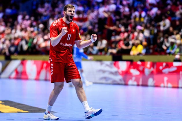 260125 Samuel Rothlisberger of Switzerland celebrates during the EHF European Handball Championship main round match between Switzerland and Croatia on January 25, 2026 in Malmö. Photo: Petter Arvidson BILDBYRAN kod PA PA1139 handball handboll handball handbolls-em 2026 schweiz croatia ehf european handball championship switzerland kroatien bbeng grappa33 jubel Copyright: PETTERxARVIDSON BB260125PA243