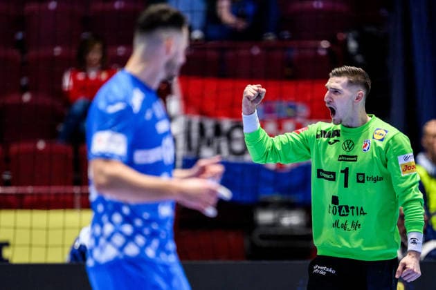 260125 Goalkeeper Dominik Kuzmanovic of Croatia celebrates during the EHF European Handball Championship main round match between Switzerland and Croatia on January 25, 2026 in Malmö. Photo: Petter Arvidson BILDBYRAN kod PA PA1139 handball handboll handball handbolls-em 2026 schweiz croatia ehf european handball championship switzerland kroatien bbeng grappa33 jubel Copyright: PETTERxARVIDSON BB260125PA244