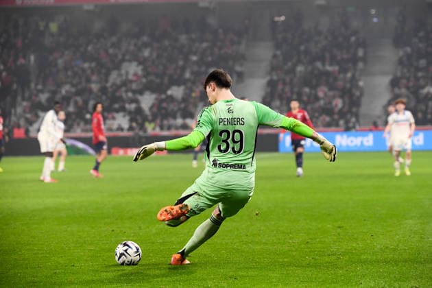 LOSC Lille v RC Strasbourg Alsace - Ligue 1 McDonald s 2025 2026 39 Mike PENDERS (rcsa) during the Ligue 1 McDonald s match between Lille and Strasbourg at Stade Pierre Mauroy on January 25, 2026 in Lille, France. Lille France  Copyright: xFEPx 776348262