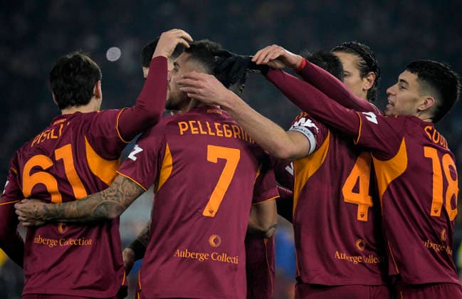 January 25, 2026, Rome, Italy: Roma™s Lorenzo Pellegrini celebrates his goal with teammates during the Serie A soccer match between AS Roma and AC Milan at the Olimpico stadium in Rome, Italy, 25 January 2026. ANSA RICCARDO ANTIMIANI. Serie A: Roma Vs Milan  - ZUMAa110 20260125_zaf_a110_067 Copyright: xRiccardoxAntimianix
