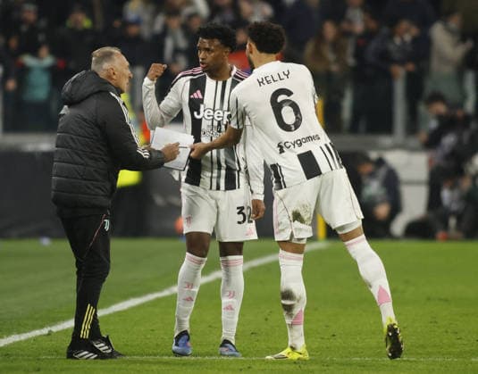 CALCIO - Serie A - Juventus FC vs SSC Napoli Juan Cabal of Juventus FC and Lloyd Kelly of Juventus FC during the Italian Serie A, 2025 2026 season football match between Juventus FC and SSC Napoli on 25 January 2026 at Allianz Stadium,Turin, Italy. Photo Nderim KACELI Turin Italy  Copyright: xIPAxSport ABACAx