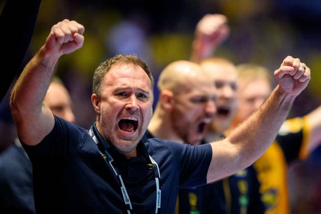 260125 Head coach Michael Apelgren of Sweden celebrates during the EHF European Handball Championship main round match between Iceland and Sweden on January 25, 2026 in Malmö. Photo: Petter Arvidson BILDBYRAN kod PA PA1138 handball handboll handball handbolls-em 2026 island iceland sverige sweden ehf european handball championship bbeng jubel Copyright: PETTERxARVIDSON BB260125PA290