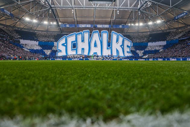 2. Bundesliga - FC Schalke 04 - 1. FC Kaiserslautern am 25.01.2026 in der Veltins-Arena auf Schalke Die Schalke Fans in der Nordkurve mit einer Choreo, Choreographie, Choreografie