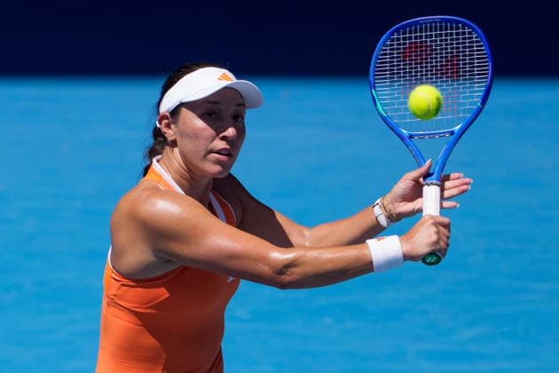 January 26, 2026: 6th seed JESSICA PEGULA of the USA in action against 9th seed MADISON KEYS of the USA on Rod Laver Arena in a Men s Singles 4th round match on day 9 of the 2026 Australian Open in Melbourne, Australia. PEGULA won 63 64. Cal Media Melbourne Australia - ZUMAc04_ 20260126_faf_c04_007 Copyright: xSydneyxLowx