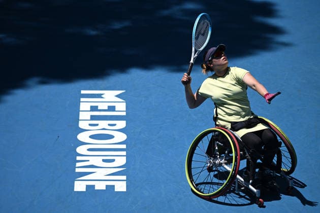 TENNIS AUSTRALIAN OPEN, Saki Takamuro of Japan in action during her 1st round wheelchair singles match against compatriot Momoko Ohtani on day 9 of the 2026 Australian Open tennis tournament at Melbourne Park in Melbourne, Monday, January 26, 2026. ( NO ARCHIVING MELBOURNE VICTORIA AUSTRALIA  Copyright: xJAMESxROSSx 20260126112123251875