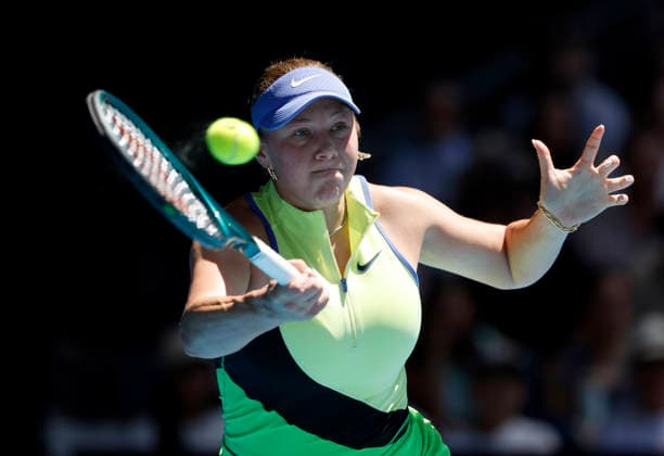 TENNIS AUSTRALIAN OPEN, Amanda Anisimova of USA in action during the Women™s 4th round match against Xinyu Wang of China on day 9 of the 2026 Australian Open tennis tournament at Melbourne Park in Melbourne, Monday, January 26, 2026. ( NO ARCHIVING MELBOURNE VICTORIA AUSTRALIA  Copyright: xROBxPREZIOSOx 20260126134351083452