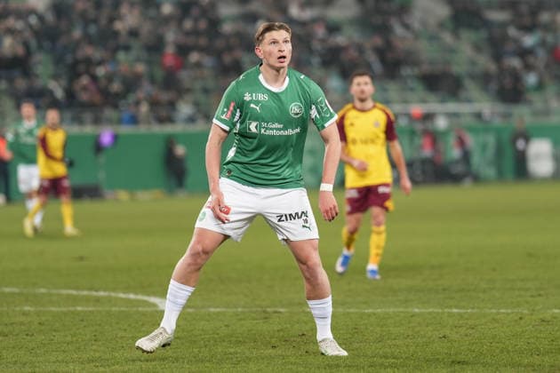 Fussball: Schweiz: Brack Super League 2025 2026 - 21. Spieltag, 25.01.2026 - FC St. Gallen 1879 vs. Servette FC (kybunpark); Alessandro Vogt (18, FC St. Gallen) Copyright: xValentinxDomgjonix