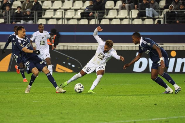 Paris FC - Angers (J19 Ligue 1 McDonald s) 25 janvier 2026 Paris FC - Angers J19 Ligue 1 McDonald s 25 janvier 2026 Jim Allevinah Paris FC - Angers J19 Ligue 1 McDonald s 25 janvier 2026 au stade Jean Bouin o Paris. Paris FC vs. Angers Matchday 19 of Ligue 1 McDonald s January 25, 2026, at Jean Bouin Stadium in Paris.  Copyright: xFabricexChasseryx  Copyright: xIMAGO FabricexChasseryx