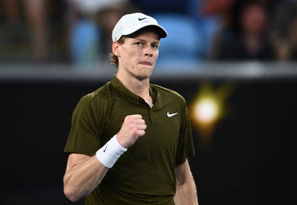 TENNIS AUSTRALIAN OPEN, Jannik Sinner of Italy in celebrates winning the Men™s 4th round match against compatriot Luciano Darderi on day 9 of the 2026 Australian Open tennis tournament at Melbourne Park in Melbourne, Monday, January 26, 2026. ( NO ARCHIVING MELBOURNE VICTORIA AUSTRALIA  Copyright: xJOELxCARRETTx 20260126141391440414