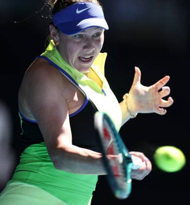(260126) -- MELBOURNE, Jan. 26, 2026 -- Amanda Anisimova of the United States hits a return during the women s singles 4th round match between Wang Xinyu of China and Amanda Anisimova of the United States at the Australian Open tennis tournament in Melbourne, Australia, Jan. 26, 2026. ) (SP)AUSTRALIA-MELBOURNE-TENNIS-AUSTRALIAN OPEN-WOMEN S SINGLES MaxPing 
