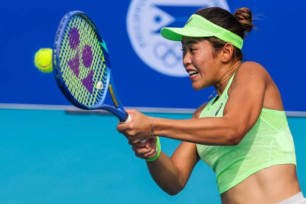 (260126) -- MANILA, Jan. 26, 2026 -- Lanlana Tararudee hits a return during the women s singles round of 32 match between Lanlana Tararudee of Thailand and Simona Waltert of Switzerland at the WTA, Tennis Damen Philippine Women s Open in Manila, the Philippines, Jan. 26, 2026. ) (SP)THE PHILIPPINES-MANILA-TENNIS-WTA PHILIPPINE WOMEN S OPEN-SINGLES RouellexUmali 