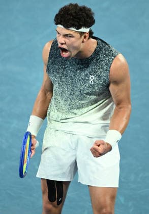 TENNIS AUSTRALIAN OPEN, Ben Shelton of USA in reacts during the Men™s 4th round match against Casper Ruud of Norway on day 9 of the 2026 Australian Open tennis tournament at Melbourne Park in Melbourne, Monday, January 26, 2026. ( NO ARCHIVING MELBOURNE VICTORIA AUSTRALIA  Copyright: xJOELxCARRETTx 20260126179334408160
