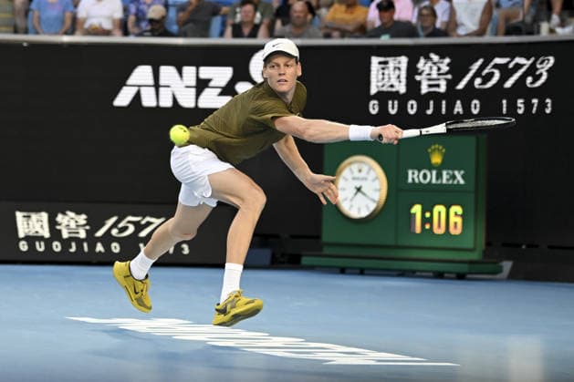 Australian Open 2026 MELBOURNE, AUSTRALIA - JANUARY 26: Jannik Sinner (ITA) in action against Luciano Darderi (ITA) (not seen) during round 4 at the Australian Open grand slam tennis tournament at Melbourne Park in Melbourne, Australia on January 26, 2026 Mark Avellino Anadolu Melbourne Australia. Editorial use only. Please get in touch for any other usage.  Copyright: x2026xAnadoluxMarkxAvellinox