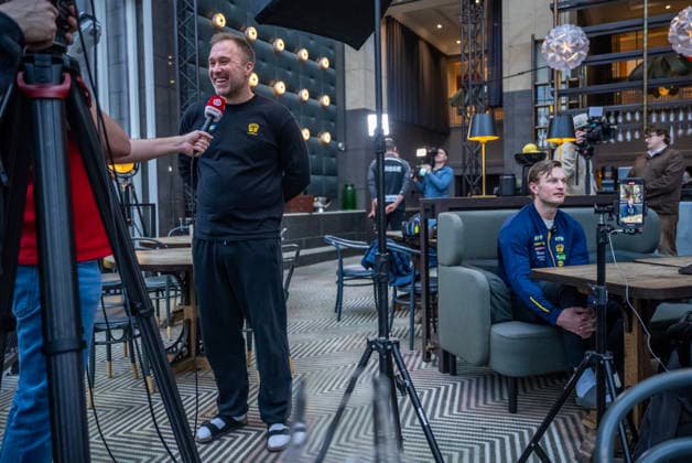 MALMÖ, SWEDEN 2026-01-24 national team, Nationalteam captain Michael Apelgren and Jonathan Carlsbogard (right) are interviewed at Monday s press conference, PK, Pressekonferenz with the Swedish national handball team at the Scandic Triangeln player hotel in Malmö after the loss in the intermediate round against Iceland. MALMÖ SWEDEN x50090x