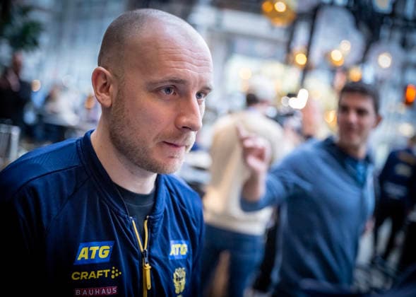 MALMÖ, SWEDEN 2026-01-24 Daniel Pettersson is interviewed at Monday s press conference, PK, Pressekonferenz with the Swedish national handball team at the Scandic Triangeln player hotel in Malmö after the loss in the intermediate round against Iceland. MALMÖ SWEDEN x50090x