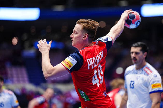 Wurf Tor August Pedersen (Norwegen, 40) DEN, Portugal vs. Norwegen, Handball, EHF Europameisterschaft 2026, Hauptrunde, Spieltag 3, 26.01.2026 DEN, Portugal vs. Norwegen, Handball, EHF Europameisterschaft 2026, Hauptrunde, Spieltag 3, 26.01.2026 Herning Copyright: xEibner-Pressefoto MarcelxvonxFehrnx EP_MFN