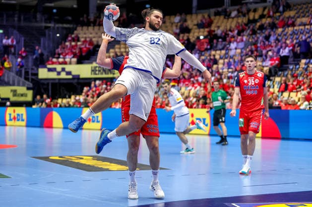 26.01.2026, Handball, Men s EHF EURO 2026, Norwegen - Portugal, Jyske Bank Boxen in Herning, Dänemark, Main Round: Luis Diogo Sousa Frade (Portugal 82) wirft den Ball auf das Tor Dänemark