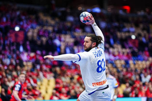 Wurf Tor Luis Frade (Portugal, 82) DEN, Portugal vs. Norwegen, Handball, EHF Europameisterschaft 2026, Hauptrunde, Spieltag 3, 26.01.2026 DEN, Portugal vs. Norwegen, Handball, EHF Europameisterschaft 2026, Hauptrunde, Spieltag 3, 26.01.2026 Herning Copyright: xEibner-Pressefoto MarcelxvonxFehrnx EP_MFN