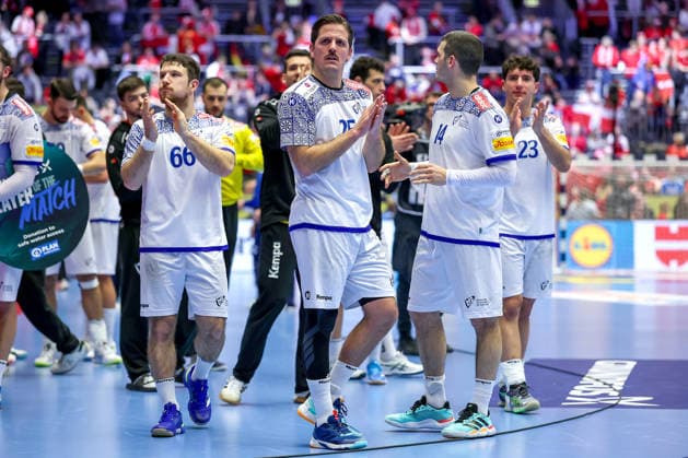 26.01.2026, Handball, Men s EHF EURO 2026, Norwegen - Portugal, Jyske Bank Boxen in Herning, Dänemark, Main Round: Joao Pedro Vinhas Silva Gomes (Portugal 66) Antonio Antunes Baeta Rodrigues Areia (Portugal 25) Rui Sousa Martins Silva (Portugal 14) Diogo Ferraz Branquinho (Portugal 23) nach dem Unentschieden gegen Norwegen Dänemark