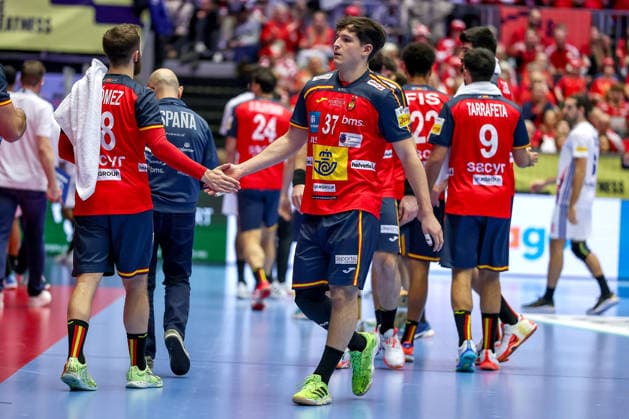 26.01.2026, Handball, Men s EHF EURO 2026, Frankreich - Spanien, Jyske Bank Boxen in Herning, Dänemark, Main Round: Halbzeitjubel Spanien Dänemark