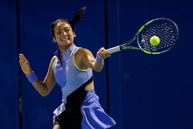 Philippine Women s Open Alexandra Eala of the Philippines returns during her match against Alina Charaeva of Russia during day one of the Philippine Women s Open in Manila, Philippines on January 26, 2026. The Philippine Women s Open runs from January 26 to 31 2026 Manila Philippines  Copyright: xMatrixxImagesx xMarkxCristinox