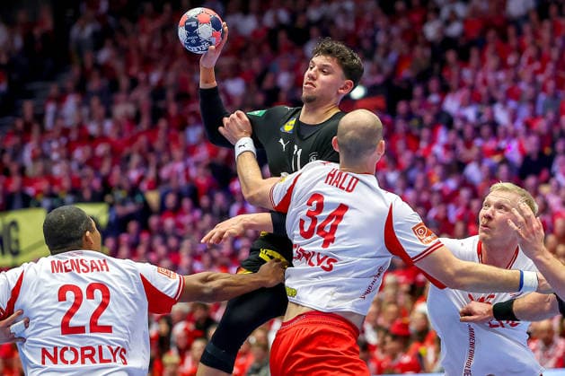 26.01.2026, Handball, Men s EHF EURO 2026, Deutschland - Dänemark, Jyske Bank Boxen in Herning, Dänemark, Main Round: Marko Grgic (Germany 71) im Zweikampf gegen Mads Mensah Larsen (Denmark 22) Simon Hald Jensen (Denmark 34) Magnus Saugstrup Jensen (Denmark 15) Dänemark