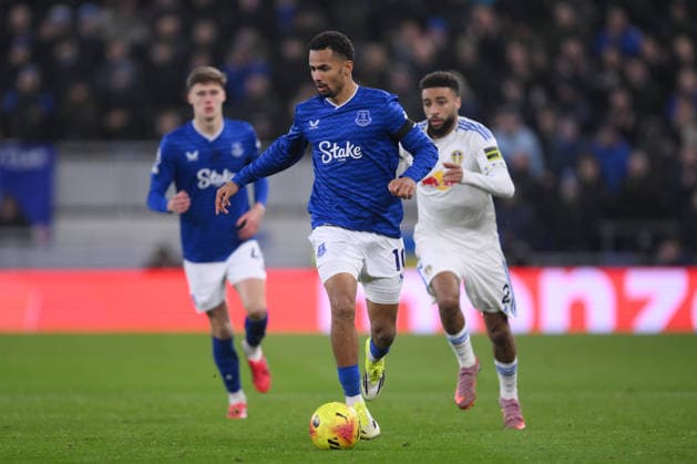Everton v Leeds United, Premier League Everton s Iliman Ndiaye and Leeds United s Jayden Bogle in action during the Everton v Leeds United Premier League match at the Hill Dickinson Stadium, Liverpool, England on 26 January 2026 Credit: Gary Oakley Every Second Media Editorial use only. All images are copyright Every Second Media Limited. No images may be reproduced without prior permission. All rights reserved. Premier League and Football League images are subject to licensing agreements with Football DataCo Limited. see https: www.football-dataco.com Copyright: xIMAGO EveryxSecondxMediax ESM-1774-0011 GaryxOakleyx xEveryxSecondxMediax