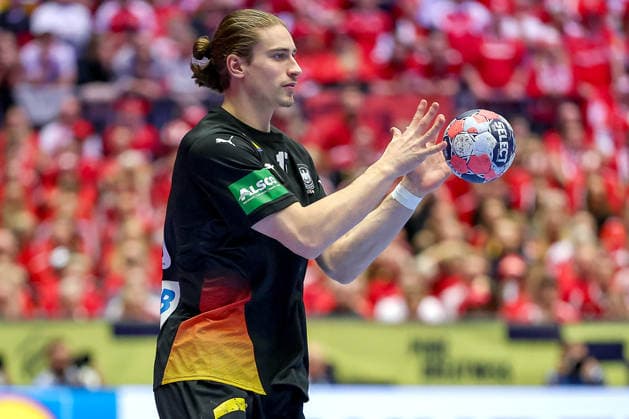 26.01.2026, Handball, Men s EHF EURO 2026, Deutschland - Dänemark, Jyske Bank Boxen in Herning, Dänemark, Main Round: Juri Knorr (Germany 15) Dänemark