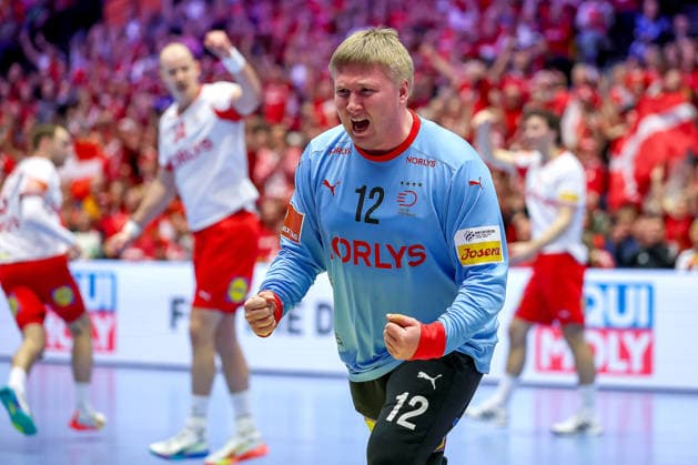 26.01.2026, Handball, Men s EHF EURO 2026, Deutschland - Dänemark, Jyske Bank Boxen in Herning, Dänemark, Main Round: Emil Nielsen (Denmark 12) jubelnd Dänemark *** 26 01 2026, Handball, Men s EHF EURO 2026, Germany Denmark, Jyske Bank Boxen in Herning, Denmark, Main Round Emil Nielsen Denmark 12 cheering Denmark