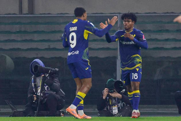 January 26, 2026, Verona, VR: Hellas Verona s Gift Orban jubilates after scoring the goal 1-1 during the Italian Serie A soccer match Hellas Verona vs Udinese Calcio at Marcantonio Bentegodi Stadium in Verona, Italia, 26 January 2026. .ANSA EMANUELE PENNACCHIO. Soccer: Serie A; Hellas Verona Vs Udinese Calcio  - ZUMAa110 20260126_zaf_a110_014 Copyright: xEmanuelexPennacchiox