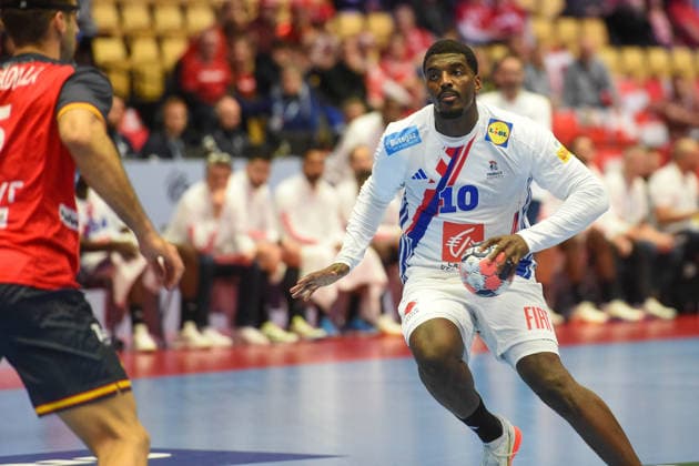 Handball I Herren I Europameisterschaft 2026 I Hauptrunden-Gruppe II I 3. Spieltag I Spanien - Frankreich I 26.01.2026 Dika Mem (10, Frankreich) Copyright: xLobeca JanxKirschnerx