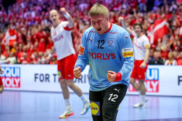 26.01.2026, Handball, Men s EHF EURO 2026, Deutschland - Dänemark, Jyske Bank Boxen in Herning, Dänemark, Main Round: Emil Nielsen (Denmark 12) jubelnd Dänemark *** 26 01 2026, Handball, Men s EHF EURO 2026, Germany Denmark, Jyske Bank Boxen in Herning, Denmark, Main Round Emil Nielsen Denmark 12 cheering Denmark