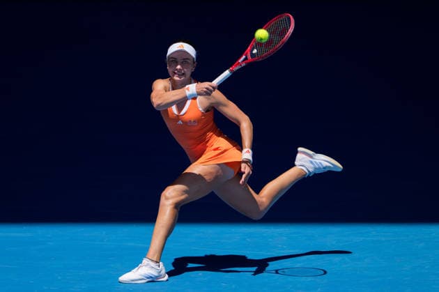 January 27, 2026: 29th seed IVA JOVIC of the USA in action against 1st seed ARYNA SABALENKA of Belarus on Rod Laver Arena in a Men s Singles Quarterfinals match on day 10 of the 2026 Australian Open in Melbourne, Australia. SABALENKA won 63 60. Cal Media Melbourne Australia - ZUMAc04_ 20260127_faf_c04_008 Copyright: xSydneyxLowx