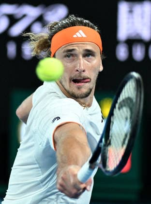 TENNIS AUSTRALIAN OPEN, Alexander Zverev of Germany in action during the Men™s quarter final match against Learner Tien of USA on day 10 of the 2026 Australian Open tennis tournament at Melbourne Park in Melbourne, Tuesday, January 27, 2026. ( NO ARCHIVING MELBOURNE VICTORIA AUSTRALIA  Copyright: xJAMESxROSSx 20260127194289443826