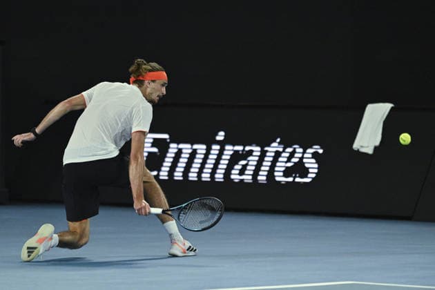Australian Open 2026 MELBOURNE, AUSTRALIA - JANUARY 27: Alexander Zverev (GER) in action against Learner Tien (USA) (not seen) during the Quarterfinals at the Australian Open grand slam tennis tournament at Melbourne Park in Melbourne, Australia on January 27, 2026 Mark Avellino Anadolu Melbourne Australia. Editorial use only. Please get in touch for any other usage.  Copyright: x2026xAnadoluxMarkxAvellinox
