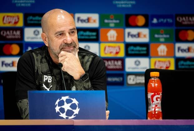 EINDHOVEN - PSV Eindhoven coach Peter Bosz during a press conference, PK, Pressekonferenz at the Philips Stadium on the day before the Champions League match against Bayern Munich. IRIS VAN DEN BROEK ANP xVIxANPxSportx xxANPxIVx 548754665 originalFilename: 548754665.jpg