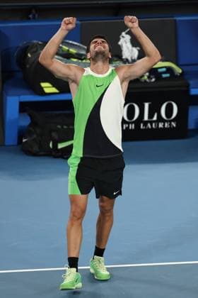 Carlos Alcaraz celebrates victory in his quarter-final match Australian Open tennis tournament, Day Ten, Melbourne Park, Australia - 27 Jan 2026Melbourne Melbourne Park Victoria (VIC) Australia  Copyright: xEllaxLing Shutterstockx 16403664dc