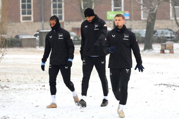 DEU, DFL, 2. FBL Hertha BSC, Training, 27.01.2026, Sportforum, Berlin, DEU, DFL, 2. FBL Hertha BSC, Training, im Bild Jeremy Dudziak (Hertha BSC Berlin 28), John Anthony Brooks (Hertha BSC Berlin 25), Michael Cuisance (Hertha BSC Berlin 10) DFL - regulations prohibit any use of Photographs as image sequences and or quasi-video