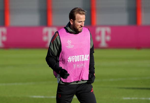 Fussball, Herren, Champions League, Saison 2025 2026, FC Bayern München, Abschlusstraining Harry Kane (FC Bayern München) stehend, Kopf, Oberkörper