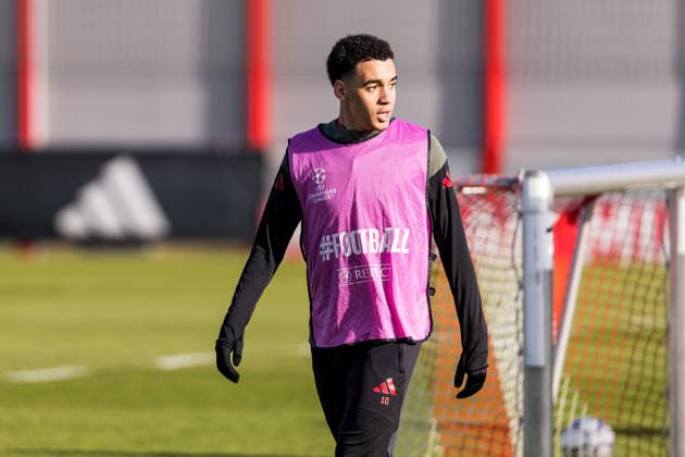 MUENCHEN, GERMANY - JANUARY 27: Jamal Musiala (FC Bayern Muenchen, 10) during the MD-1 practice session before the UEFA Champions league match between PSV Eindhoven and FC Bayern Muenchen on matchday 8 of the UEFA Champions League at Trainingsgelaende an der Saebenerstr. on January 27, 2026 in Muenchen, Germany. Bavaria Germany Copyright: xSteffiexWunderlx