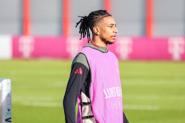 Michael Olise (FC Bayern Muenchen, 17), GER, Abschlusstraining, FC Bayern Muenchen, Fussball, UEFA Champions League, Liga-Phase, 8. Spieltag, Saison 2025 2026, 27.01.2026, GER, Abschlusstraining, FC Bayern Muenchen, Fussball, UEFA Champions League, Liga-Phase, 8. Spieltag, Saison 2025 2026, 27.01.2026 Muenchen Copyright: xEibner-Pressefoto JennixMaulx EP_JML