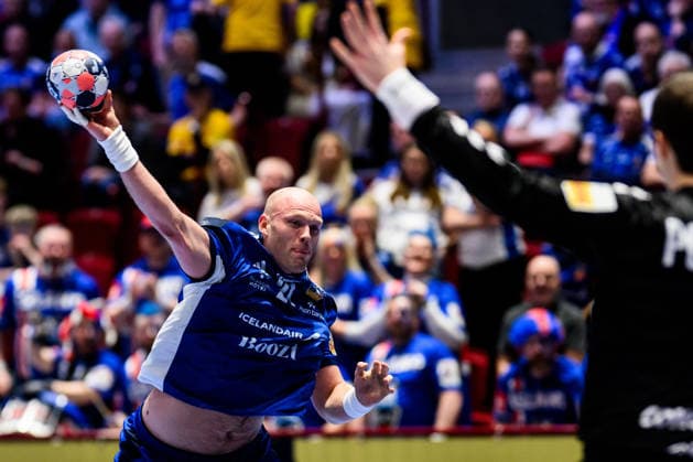 260127 Arnar Freyr Arnarsson of Iceland during the EHF European Handball Championship main round match between Switzerland and Iceland on January 27, 2026 in Malmö. Photo: Petter Arvidson BILDBYRAN kod PA PA1140 handball handboll handball handbolls-em 2026 schweiz island ehf european handball championship switzerland iceland bbeng Copyright: PETTERxARVIDSON BB260127PA005