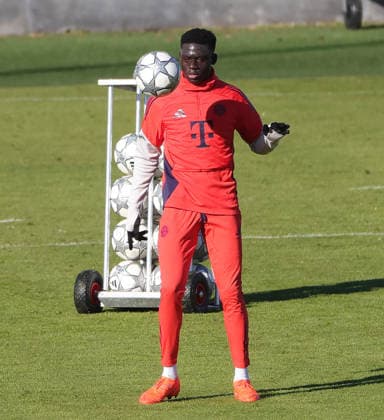 27.01.2026, FC Bayern Training Muenchen, Fussball, im Bild: Bara Sapoko Ndiaye