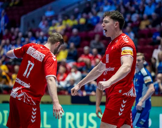 MALMÖ 2026-01-27 Switzerland s Samuel Röthlisberger and JoÃ«l Willecke react after goal during the 2026 EHF European Men s Handball Championship (the EHF Euro 2026) main round round match between Switzerland and Iceland at the Malmö Arena, in Malmö, Sweden, on January 27, 2026. MALMÖ SWEDEN x50090x