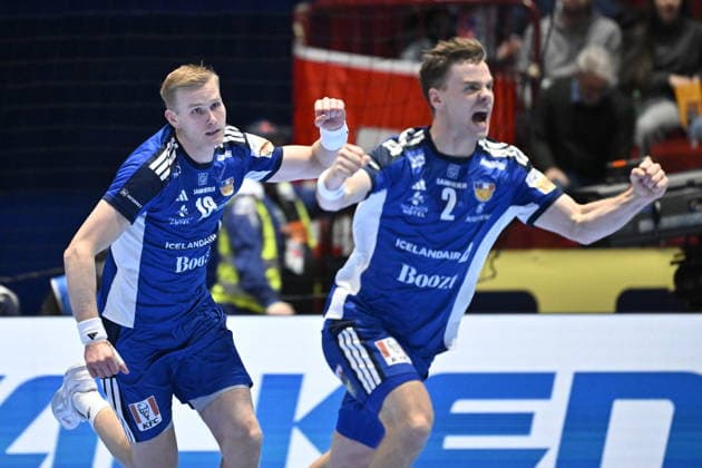 MALMÖ, SVERIGE 20260127 Iceland s Ellidi Vidarsson and Odinn Rikhardsson celebrtaes a goal during the 2026 EHF European Men s Handball Championship (the EHF Euro 2026) main round round match between Switzerland and Iceland at Malmö Arena, in Malmö, Sweden, on January 27, 2026. MALMÖ SVERIGE x50090x